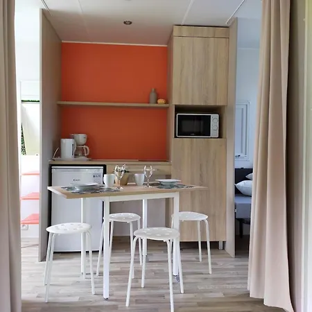Luxury tent Tent With A Microwave, In The Ardennes *